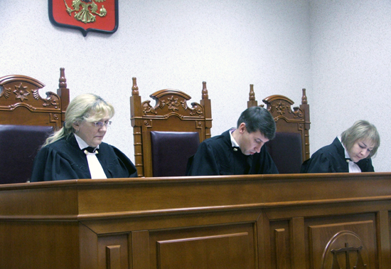 Юрий Еланцев идет в Конституционный суд (есть фото)