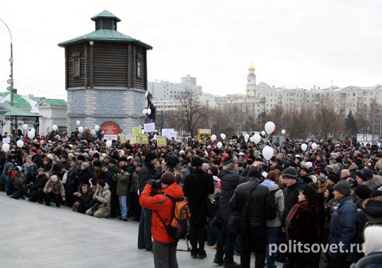 Канделаки вопреки: на митинг с участием Лазаревой и Шаца собралось несколько тысяч екатеринбуржцев