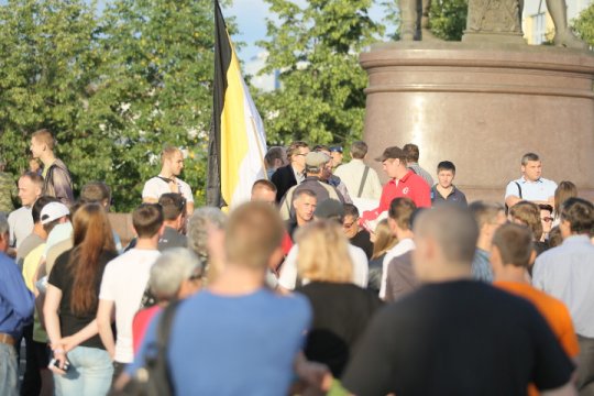 Пикет против мигрантов в Екатеринбурге прошел миролюбиво