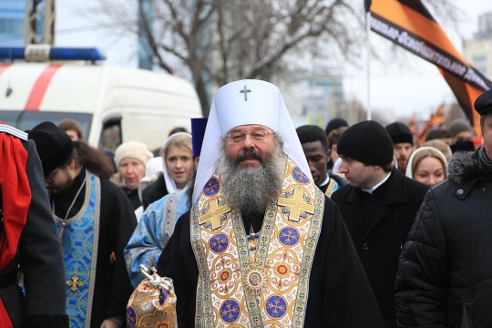 Екатеринбургский митрополит прошел одной колонной с НОДом