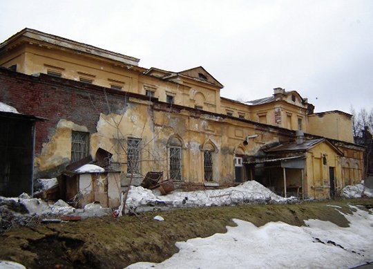 В Екатеринбурге исчезло одно из старейших каменных зданий, переданное РПЦ