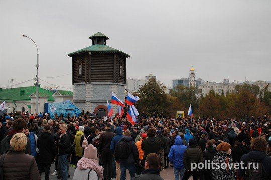 В Екатеринбурге начинаются суды над участниками пикета в поддержку Навального