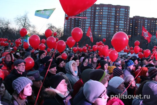 «Это наш город»: в Екатеринбурге прошел митинг против отмены выборов мэра