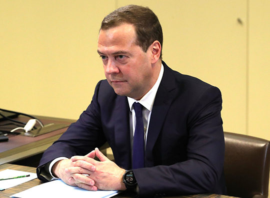 Рейтинг Медведева упал до исторического минимума