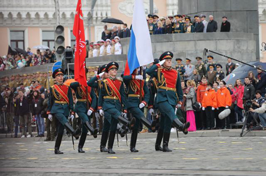 Екатеринбуржцев не пустят на Плотинку во время парада Победы