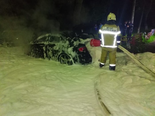 В Екатеринбурге сожгли машину члена политсовета «Единой России»