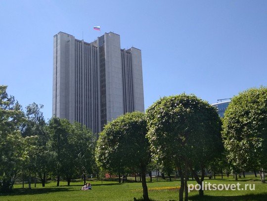 В Екатеринбурге сдают в аренду часть Дома правительства