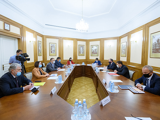 Встреча губернатора с владельцами торговых центров. Фото департамента информационной политики Свердловской области