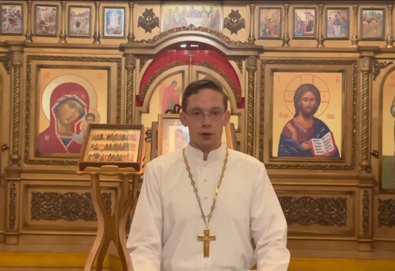 Священника РПЦ, призвавшего патриарха раскрыть доходы, запретили в служении