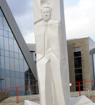 Центр Ельцина в Екатеринбурге: одним долгостроем больше?