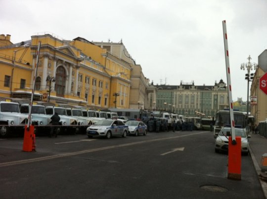 Московские улицы заполнены бронетехникой
