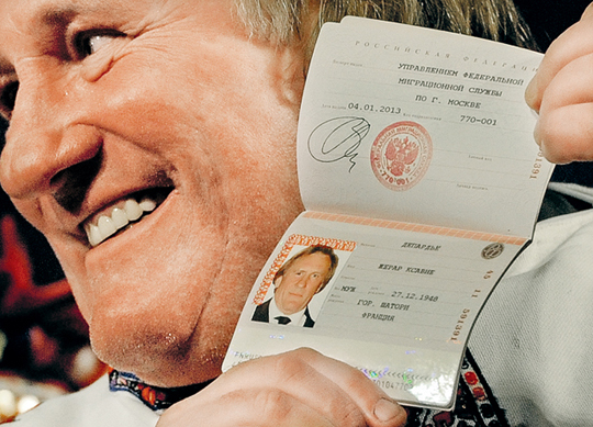 Кто фотографировал Депардье на русский паспорт?