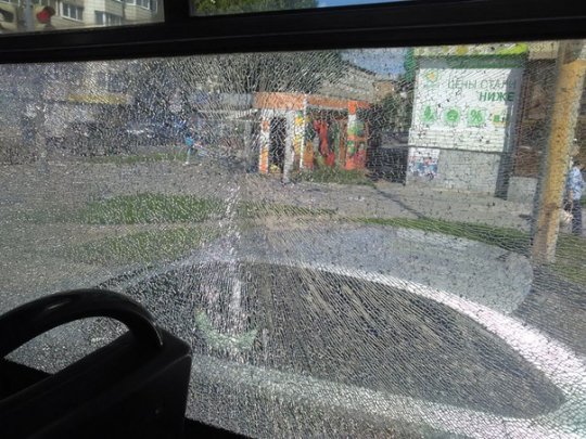 В центре Екатеринбурга обстреляли маршрутку
