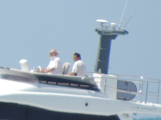 В Интернете появились фото патриарха Кирилла, отдыхающего на элитной яхте