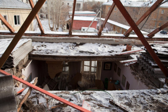 В Екатеринбурге возбудили дело об обрушении крыши дома