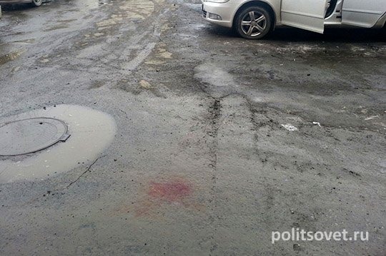 В Екатеринбурге рядом с управлением генпрокуратуры и министерством безопасности расстреляли мужчину