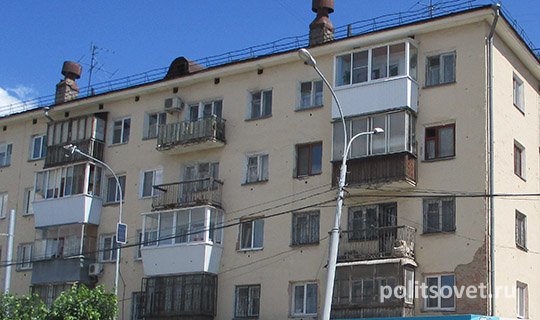 В Екатеринбурге расширят список домов, где будут «расстеклять» балконы