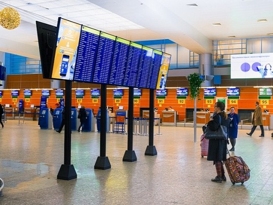 Не лежать и не переодеваться: московские аэропорты станут чуть ближе к концлагерям
