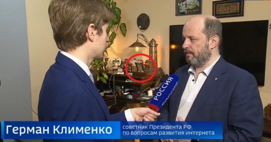 В кабинете советника Путина обнаружился портрет Сталина