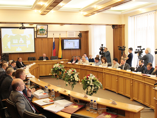 Выборы в Екатеринбурге: административный ресурс против коммунального
