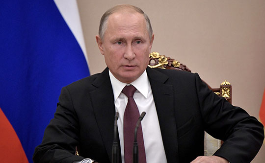 Рейтинг Путина вновь снизился до минимума