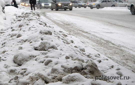 ГИБДД обвинила власти Екатеринбурга в плохой уборке снега