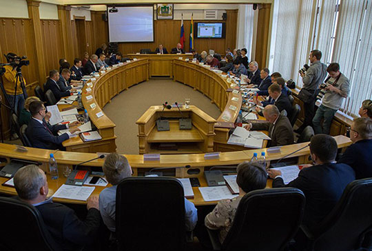 Депутаты гордумы Екатеринбурга закрыли свои выступления от прессы и горожан