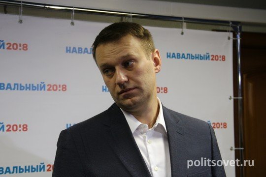 Навальный попал в реанимацию с симптомами отравления