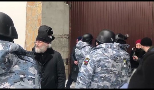 В Среднеуральский монастырь приехали священники со спецназом