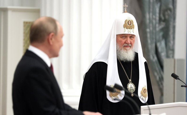 Патриарх Кирилл поручил молиться за Путина во всех храмах