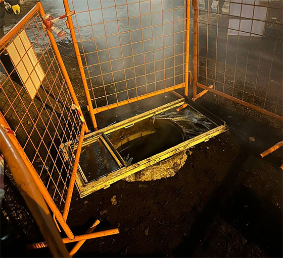 В Екатеринбурге подросток упал в коллектор с горячей водой
