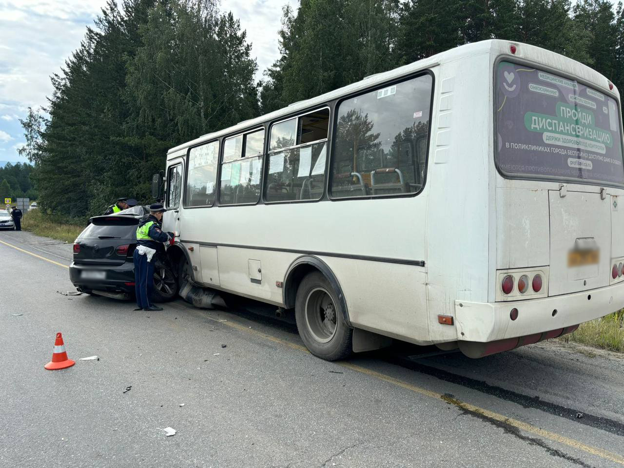 Два человека попали в реанимацию после ДТП с автобусом под Первоуральском