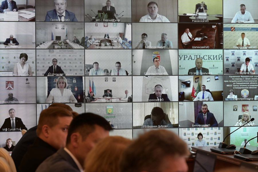 Вертикальнее некуда: губернатор берет в свои руки избрание мэров в Свердловской области