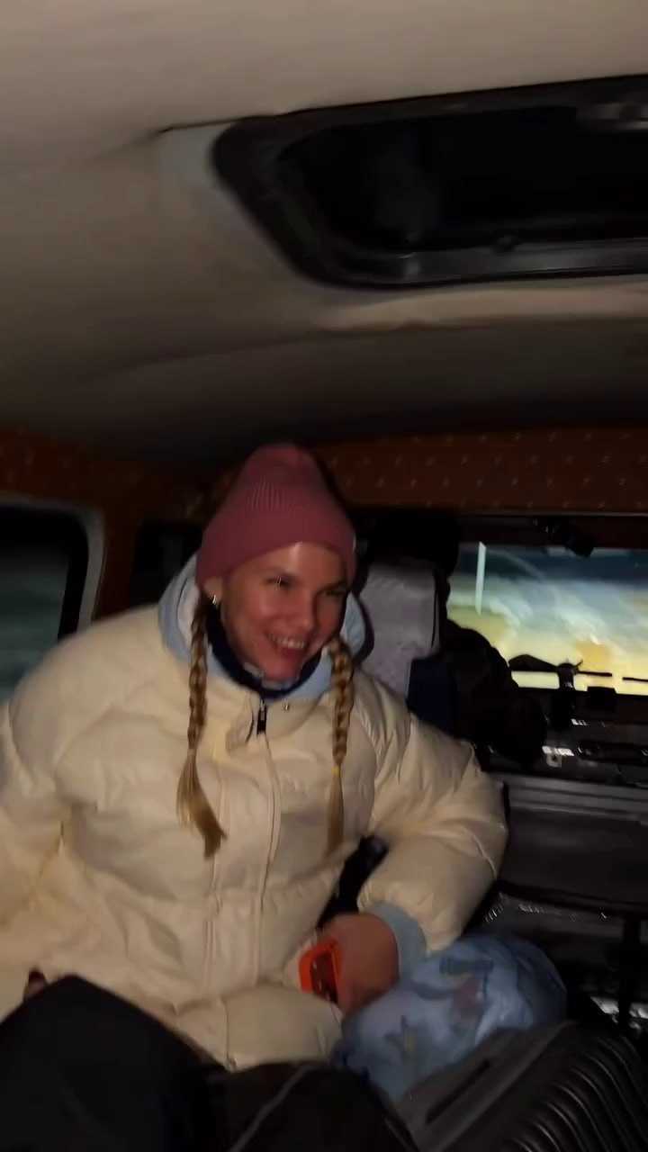 Клава Кока пересела на УАЗ «Буханку»