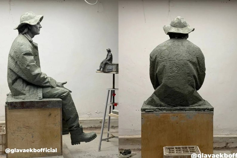 Памятник Алексею Балабанову в Екатеринбурге откроют в мае