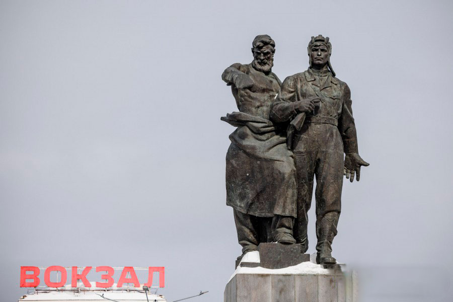 В Екатеринбурге потратили почти 100 тысяч рублей на покраску пропавшего ограждения