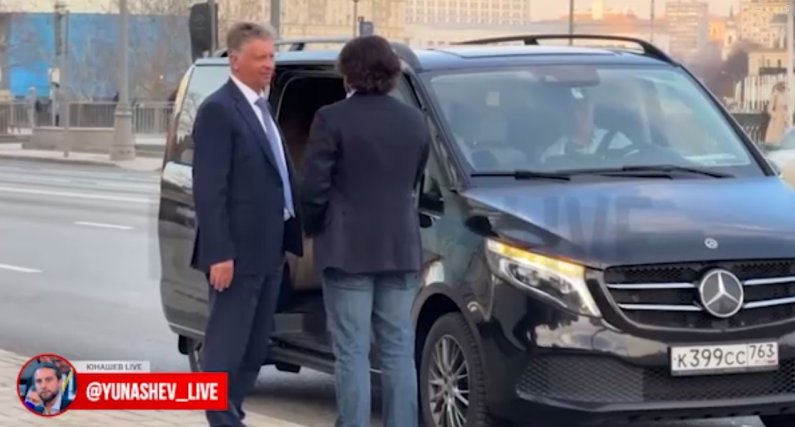 Директор «АвтоВАЗа» ездит по Москве на «Мерседесе»